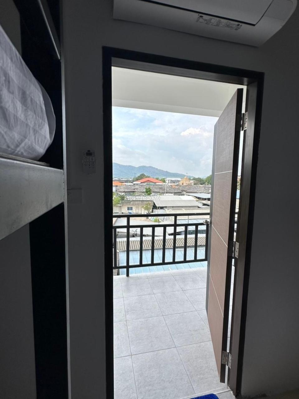 Phuket Hostel At Rawai ภายนอก รูปภาพ